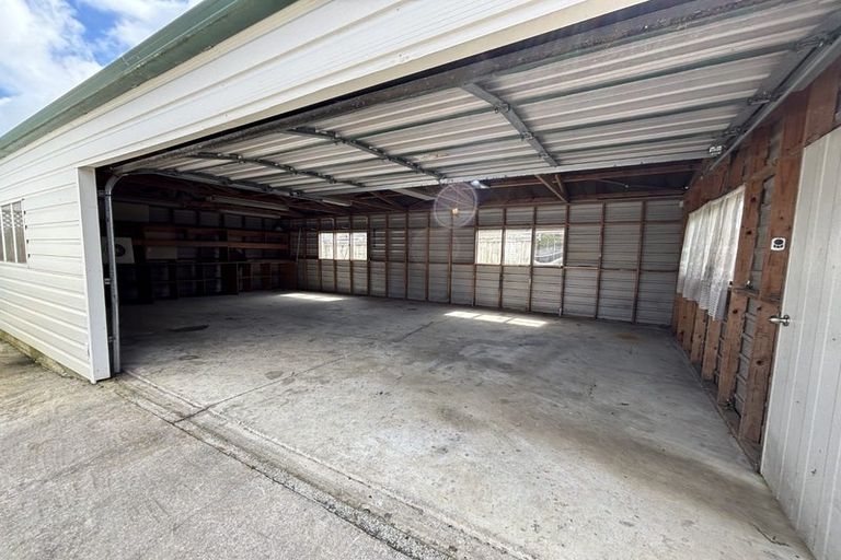 Photo of property in 2 Channel View Road, Clarks Beach, Pukekohe, 2679