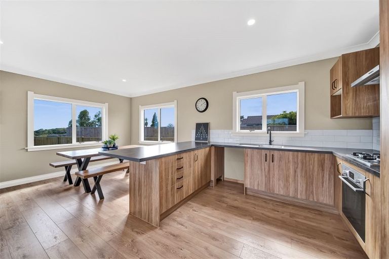 Photo of property in 25 Maple Crescent, Whalers Gate, New Plymouth, 4310