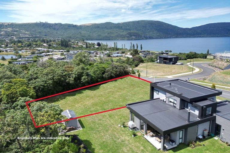 Photo of property in 30 Okaia Drive, Kinloch, Taupo, 3377
