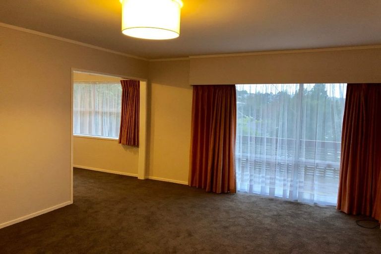 Photo of property in 25 Walnut Lane, Browns Bay, Auckland, 0630