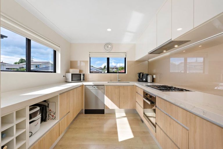 Photo of property in 39a Edgeworth Road, Glenfield, Auckland, 0629