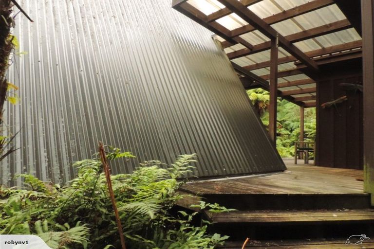 Photo of property in 45 Lake View Terrace, Moana, 7875