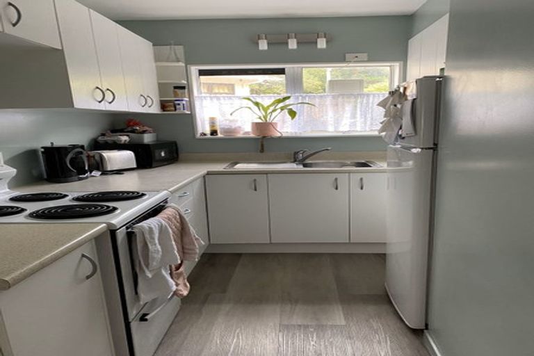 Photo of property in 2/161 Glenmore Street, Kelburn, Wellington, 6012