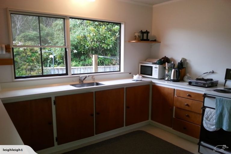 Photo of property in 30a Oxford Street, Tawa, Wellington, 5028