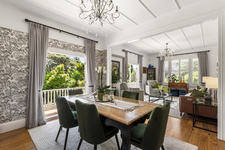 Photo of property in 1/12a Moore Street, Hillcrest, Auckland, 0627