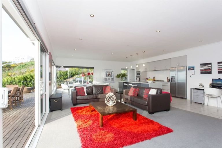 Photo of property in 4 Saint Remy Lane, Redcliffs, Christchurch, 8081
