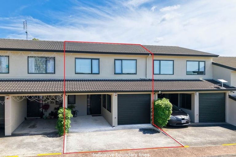 Photo of property in Casa Bella, 8/427 Albany Highway, Albany, Auckland, 0632