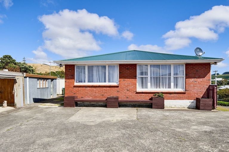 Photo of property in 29 Aberfeldy Street, Cannons Creek, Porirua, 5024