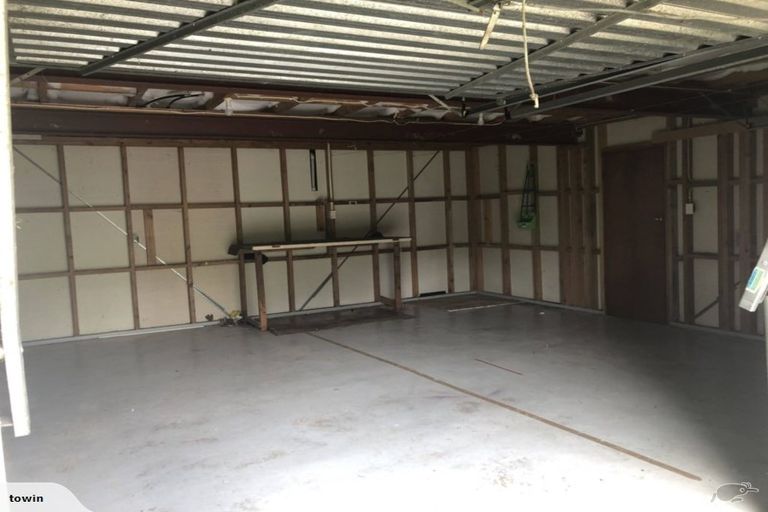 Photo of property in 48 Topliss Drive, Northcross, Auckland, 0632