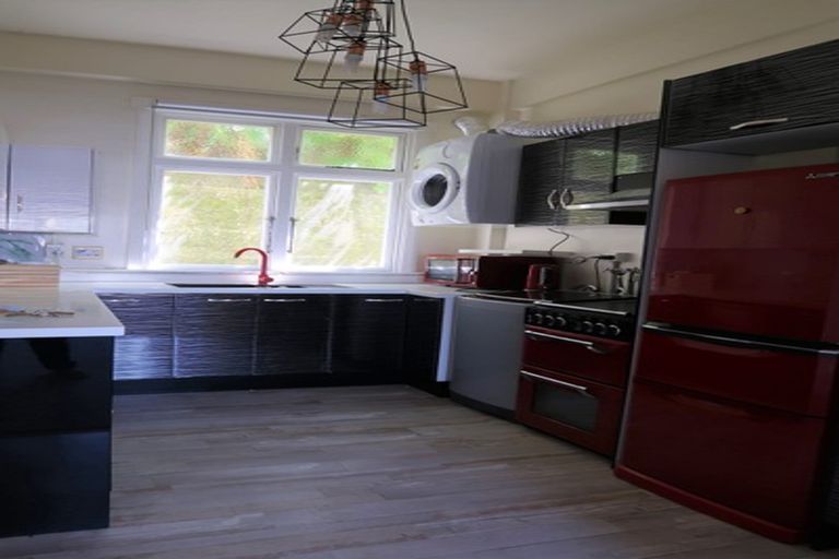 Photo of property in 21af1 Talavera Terrace, Kelburn, Wellington, 6012