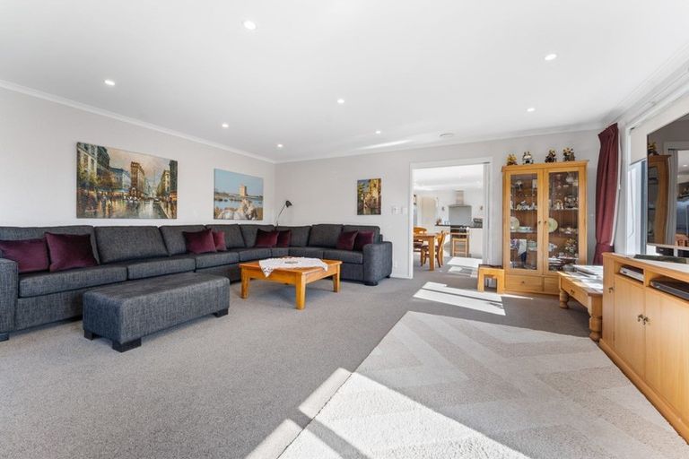 Photo of property in 53 Alberta Road, Glen Avon, New Plymouth, 4312