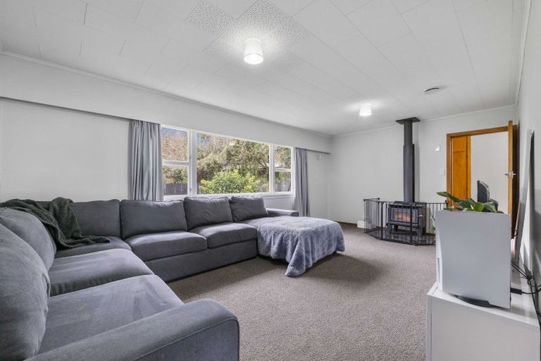 Photo of property in 8 Fyson Place, Hawera, 4610