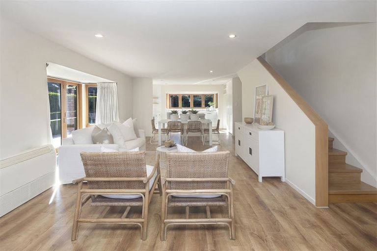 Photo of property in 114b Memorial Avenue, Burnside, Christchurch, 8053