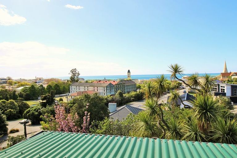 Photo of property in 2 Ure Street, South Hill, Oamaru, 9400