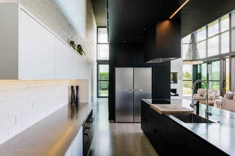 Photo of property in 92 Braid Road, St Andrews, Hamilton, 3200