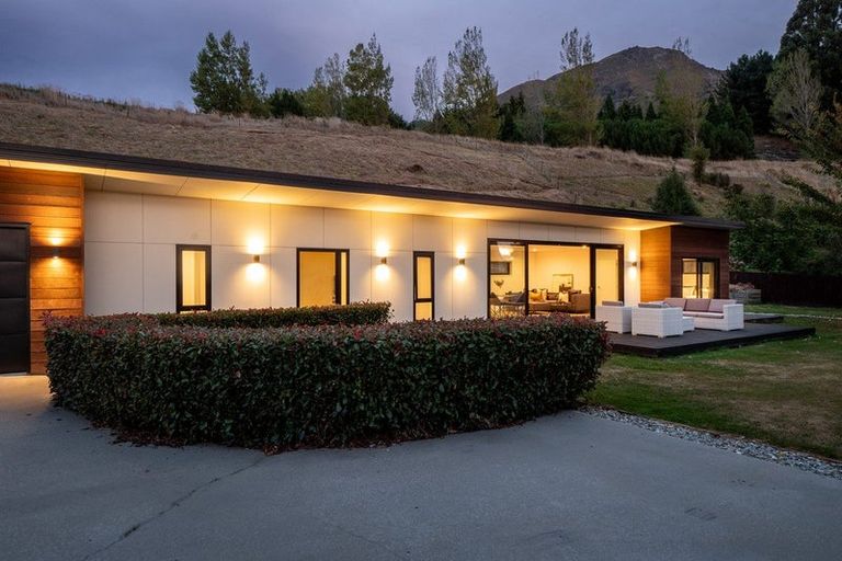 Photo of property in 72 Risinghurst Terrace, Lower Shotover, Queenstown, 9304