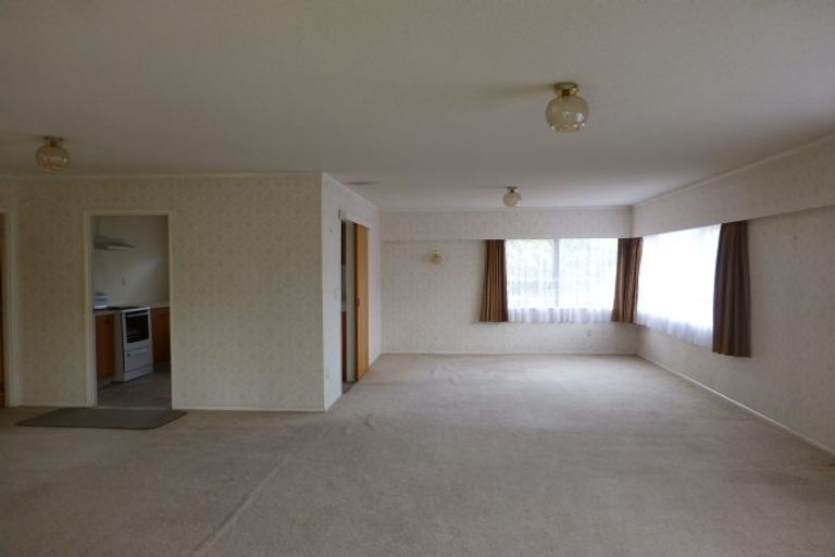 Photo of property in 2/87 Cook Street, Howick, Auckland, 2014