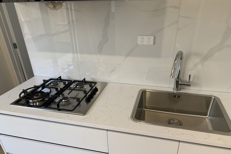 Photo of property in 112 Mcquoids Road, Flat Bush, Auckland, 2019