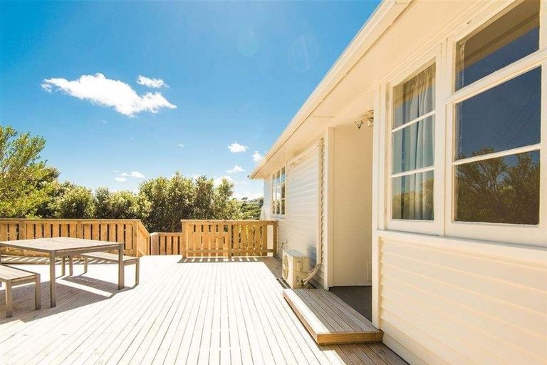 Photo of property in 40 Hindmarsh Street, Johnsonville, Wellington, 6037