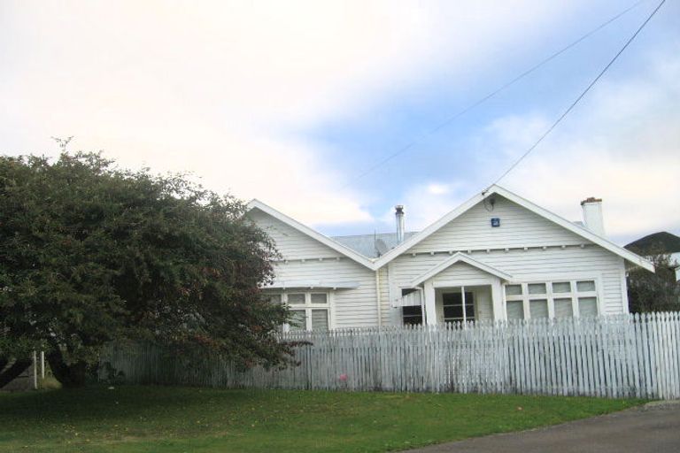 Photo of property in 1 Marshall Street, Karori, Wellington, 6012