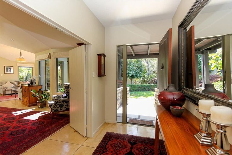 Photo of property in 30 Shelter Grove, Frankleigh Park, New Plymouth, 4310