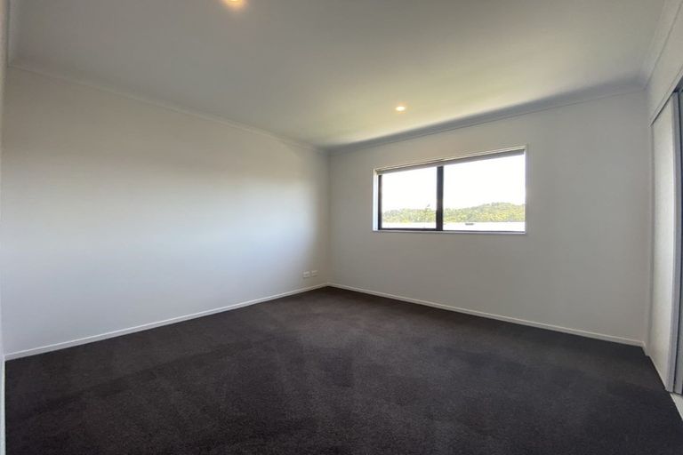 Photo of property in 26 Vincent Mcgrath Crescent, Swanson, Auckland, 0614