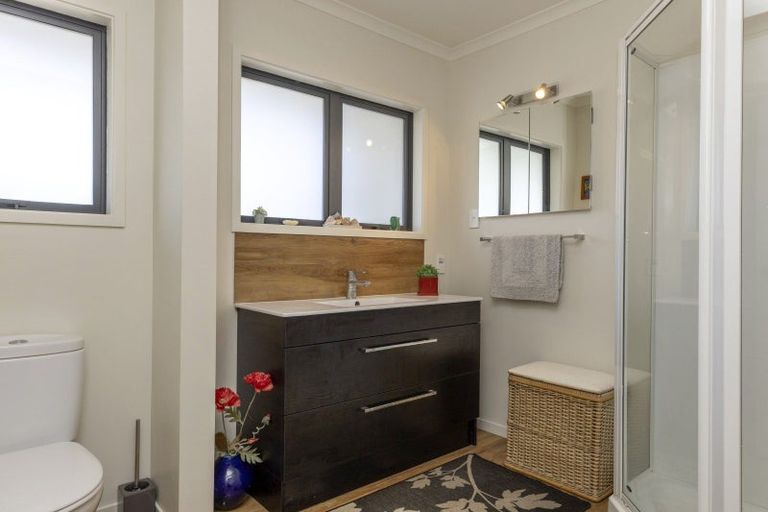 Photo of property in 1/7 Kathleen Place, Rainbow Point, Taupo, 3330