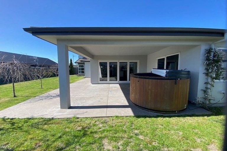 Photo of property in 12 Percy Berry Place, Havelock North, 4130