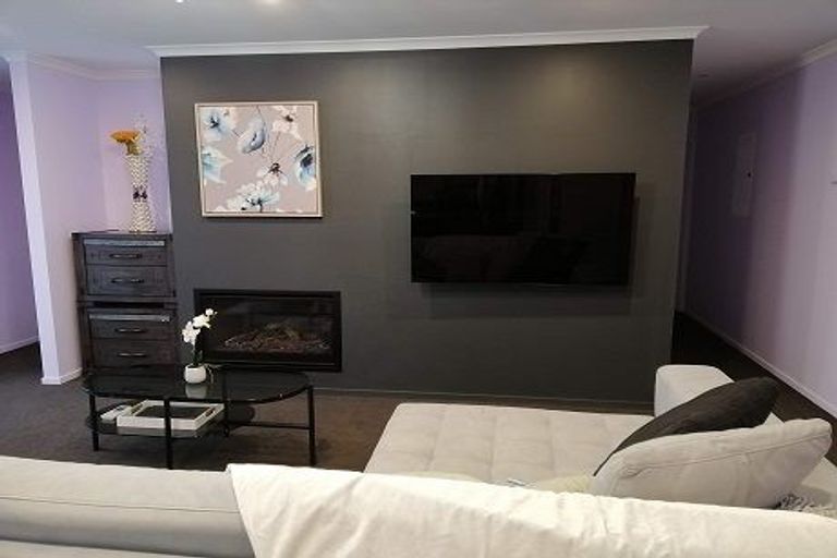 Photo of property in 12 Silver Street, Lower Shotover, Queenstown, 9304