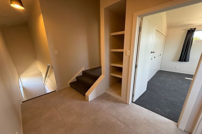 Photo of property in 15 Seddon Street, Takaro, Palmerston North, 4412