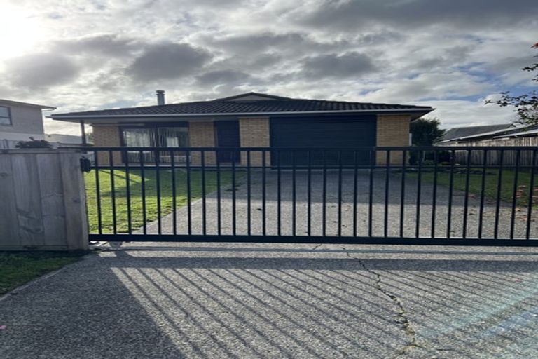 Photo of property in 12 Pinotage Place, Huapai, Kumeu, 0810
