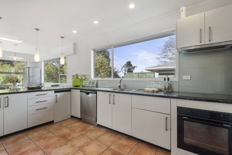 Photo of property in 101 Fairview Avenue, Fairview Heights, Auckland, 0632