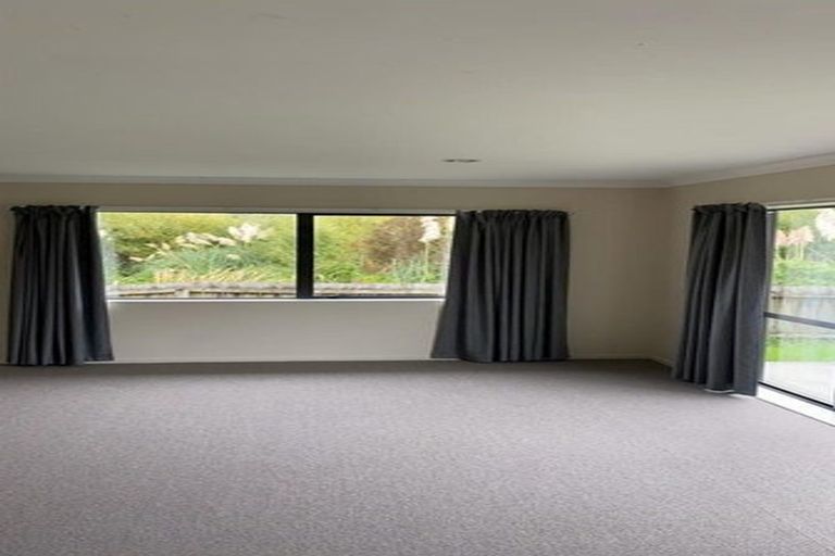 Photo of property in 92 Ridgeway Drive, Te Kamo, Whangarei, 0112