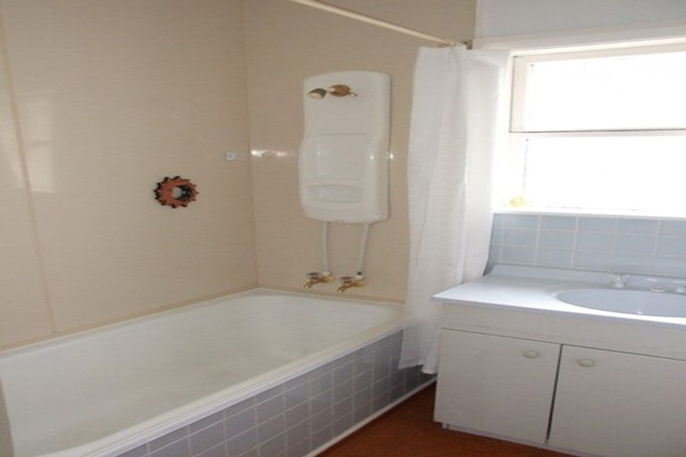 Photo of property in 220 College Street, West End, Palmerston North, 4412