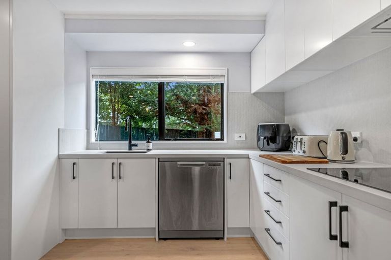 Photo of property in 21 Nyssa Place, Totara Heights, Auckland, 2105