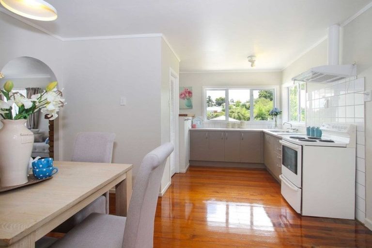 Photo of property in 187a Edmonton Road, Te Atatu South, Auckland, 0610