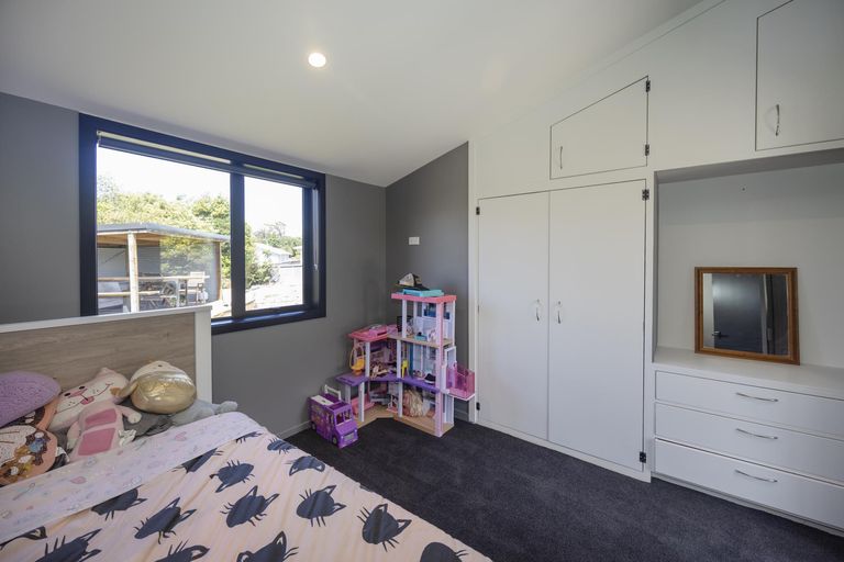 Photo of property in 124 Perth Street, Holmes Hill, Oamaru, 9401