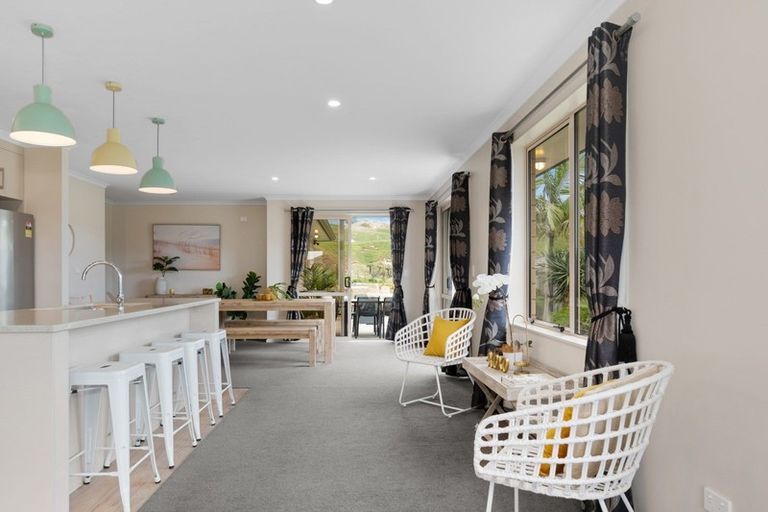 Photo of property in 208 Ballintoy Park Drive, Welcome Bay, Tauranga, 3175