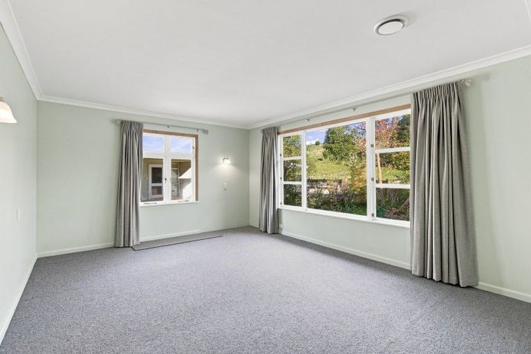 Photo of property in 36 Ongo Road, Hunterville, 4730