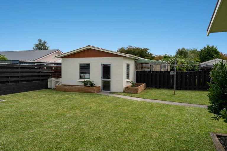 Photo of property in 8 Woodstock Crescent, Leamington, Cambridge, 3432