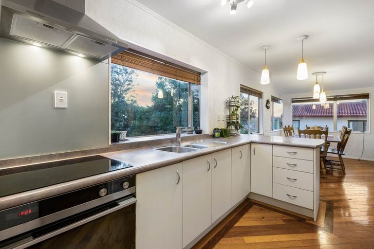 Photo of property in 153 Aviemore Drive, Highland Park, Auckland, 2010