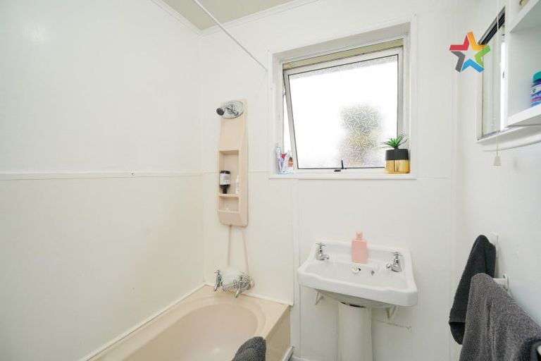 Photo of property in 10 Burns Street, Kew, Invercargill, 9812