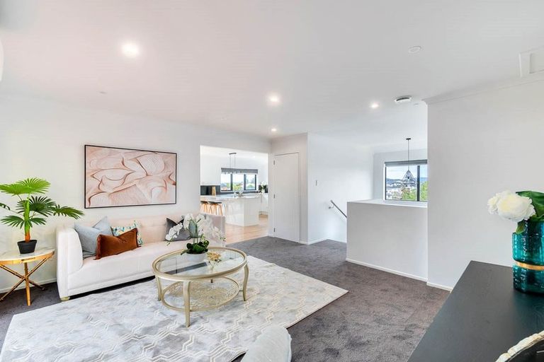 Photo of property in 12 San Casello Rise, Henderson, Auckland, 0612