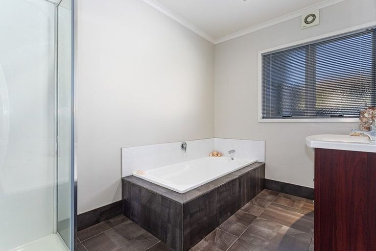 Photo of property in 27 The Fairway, Whakatane, 3120