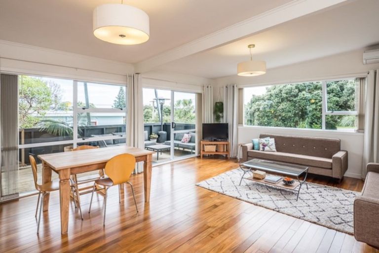 Photo of property in 6 Jeep Road, Raumati South, Paraparaumu, 5032