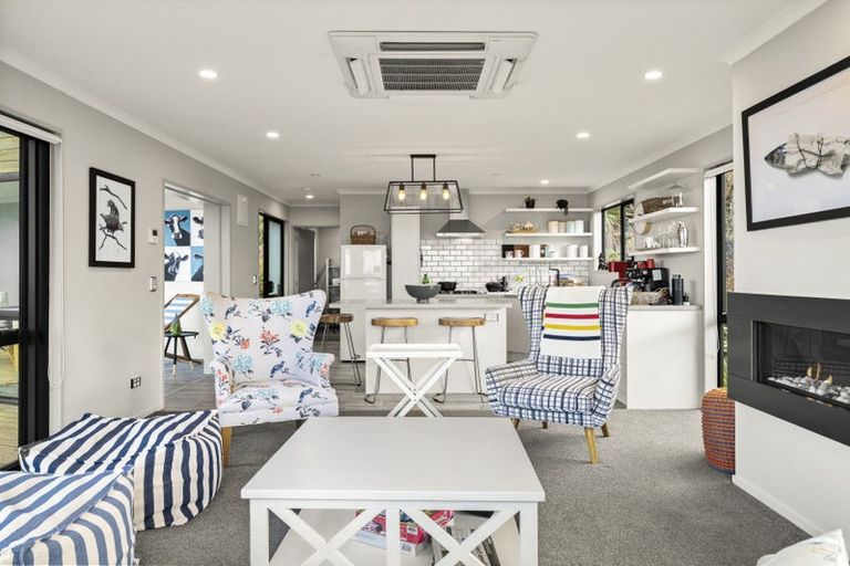 Photo of property in 46 Esplanade, Kaka Point, 9271