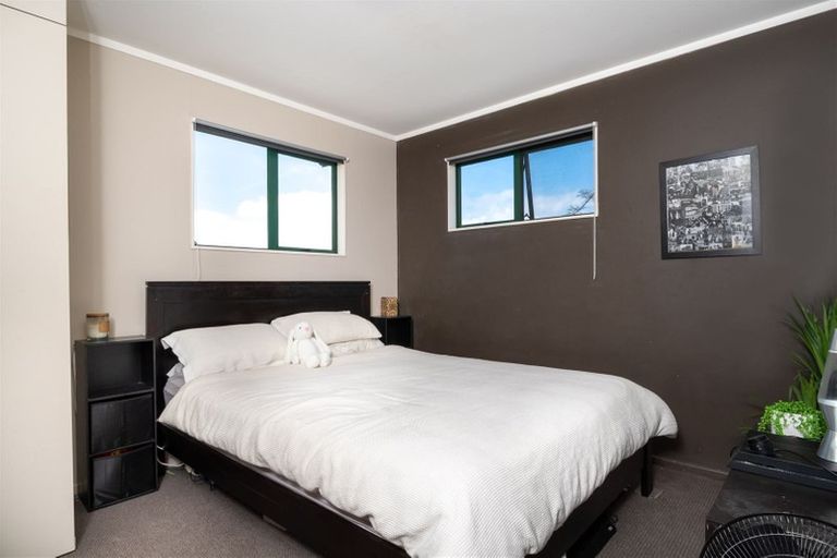 Photo of property in 137 Tawa Road, Kumeu, 0891