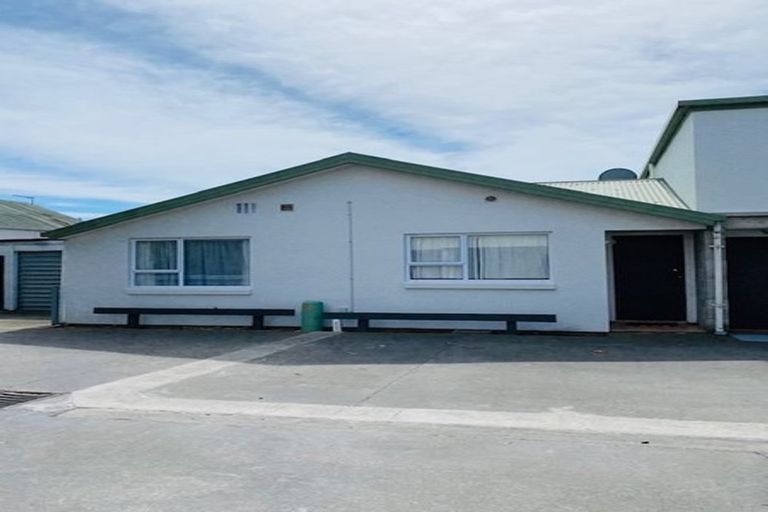 Photo of property in 106 Waltham Road, Sydenham, Christchurch, 8023