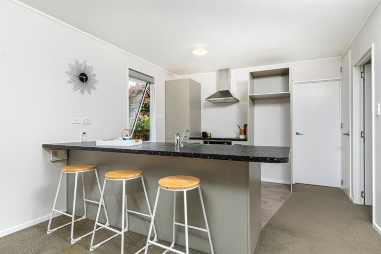 Photo of property in 685a Swanson Road, Swanson, Auckland, 0612