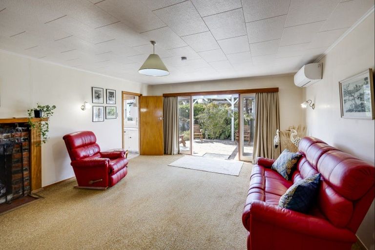 Photo of property in 36 Airini Road, Waimarama, Havelock North, 4294